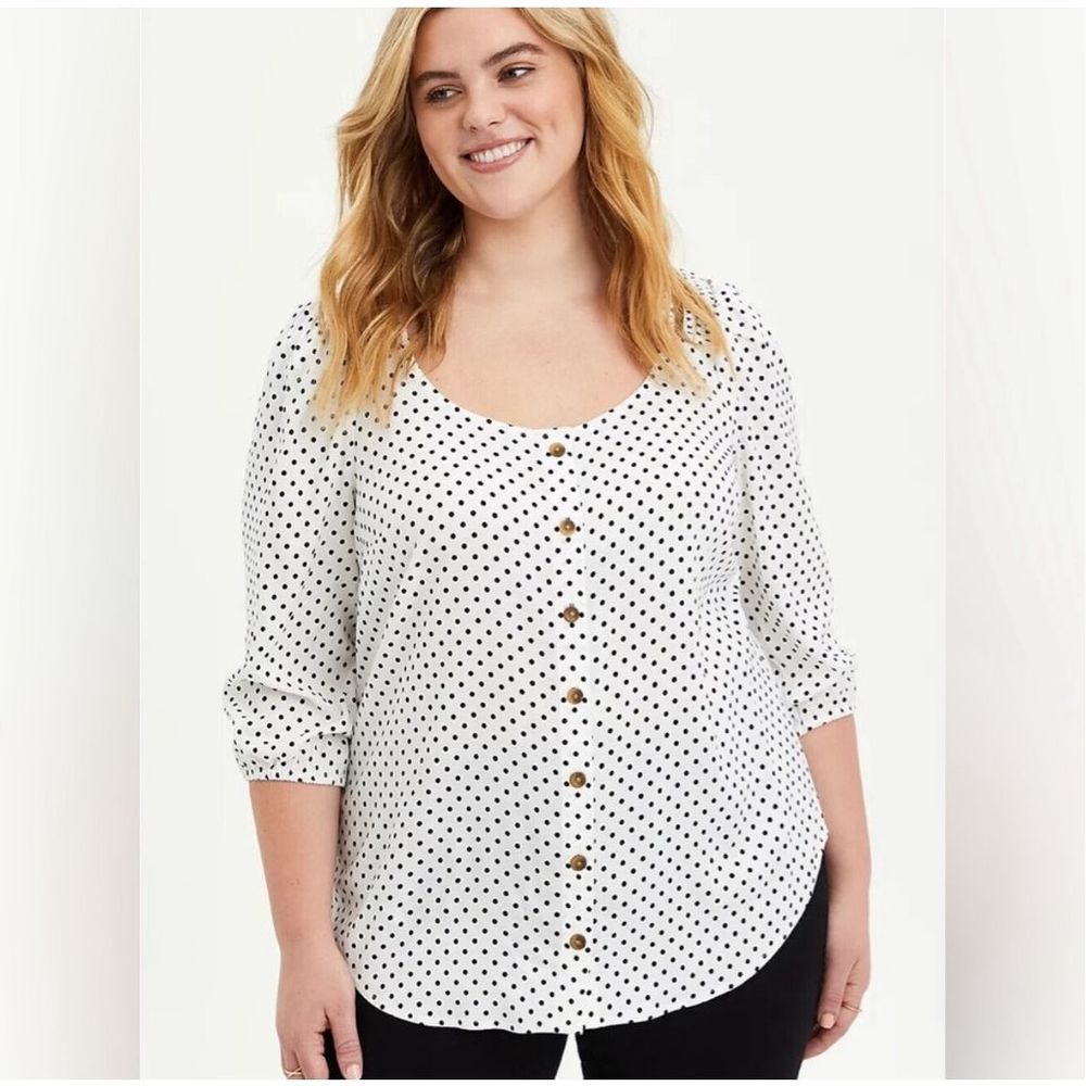 Torrid black & white polka dot rayon puff sleeve flowy blouse